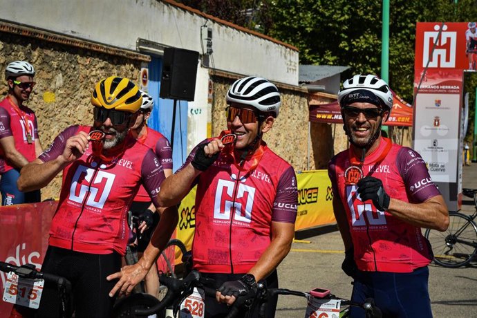 Participantes en la Marcha Hermanos Herrada.