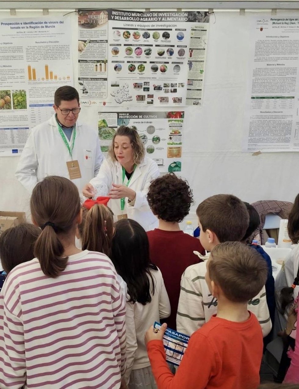Imagen de uno de los talleres desarrollados por los investigadores del IMIDA.
