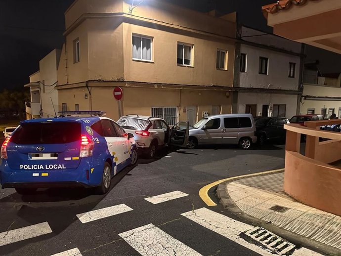 Suc.- Dos detenidos tras circular a alta velocidad y en sentido contrario por calles de La Laguna con un vehículo robado