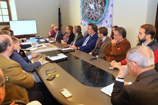 Sesión monográfica sobre vivienda organizada por el Ayuntamiento de Jerez (Cádiz).