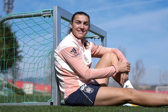 Patri Guijarro poses for photo after an interview to Europa Press during the Spain Women Team training camp ahead of the qualification matches for the Brazil 2027 World Cup at the Ciudad del Futbol on February 27, 2026, in Las Rozas, Madrid, Spain.
