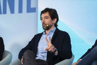 Archivo - El eurodiputado del PPdeG Adrián Vázquez.