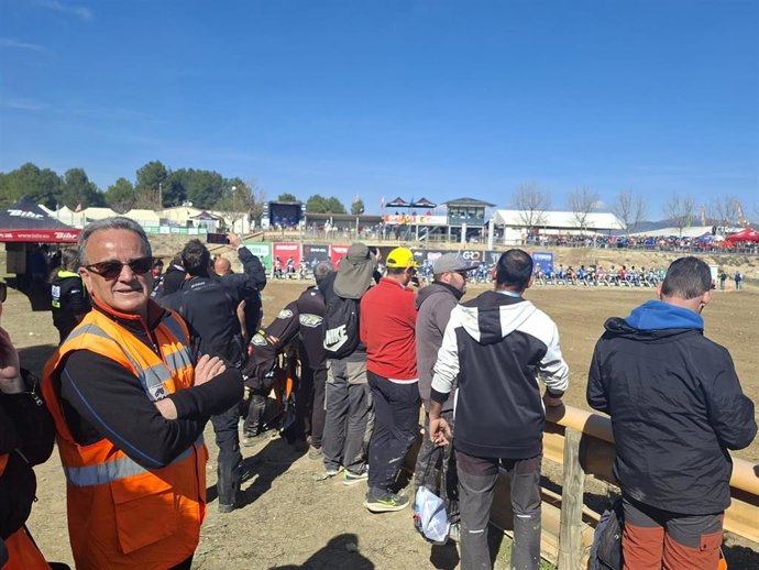 El presidente de la DPZ, Juan Antonio Sánchez Quero, este domingo en el Campeonato de España de Motocross Élite disputado en Calatayud.