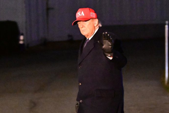 2 de março de 2026, Washington D.C., Maryland: (NOVO) O presidente dos EUA, Donald J. Trump, retorna à Casa Branca. 1º de março de 2026, Washington, D.C., EUA: O Irã confirmou oficialmente em 1º de março que o líder supremo iraniano Ali Khamenei foi morto