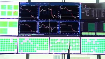 El precio del petróleo sube y las Bolsas europeas sufren fuertes caídas tras el