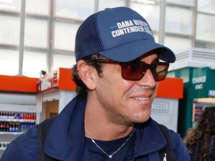 Mario Casas a su llegada a Atocha tras asistir a la gala de los Goya