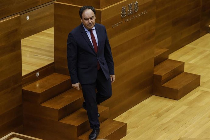 El president de la Generalitat, Juanfran Pérez Llorca, durante una sesión de control, en Les Corts, a 18 de febrero de 2026, en Valencia, Comunidad Valenciana (España).