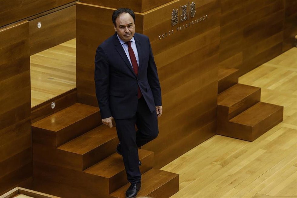 El president de la Generalitat, Juanfran Pérez Llorca, durante una sesión de control, en Les Corts, a 18 de febrero de 2026, en Valencia, Comunidad Valenciana (España).