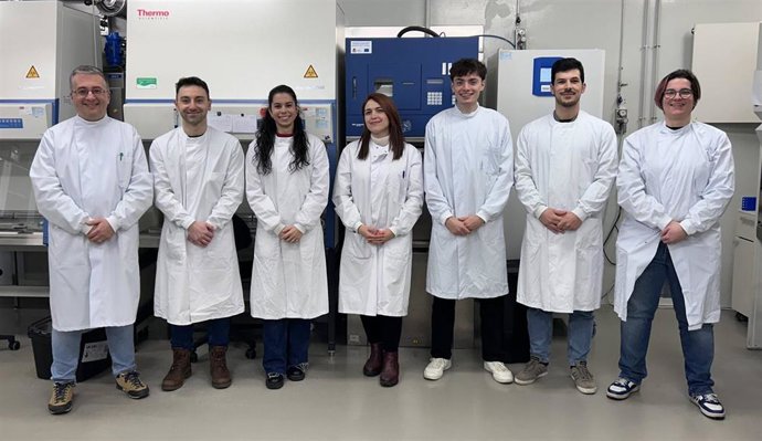 Integramtes del equipo investigador de la Universidad de León (ULE) que ha publicado el estudio.