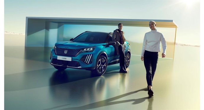 Peugeot anticipa las ayudas del Plan Auto+ en la compra de sus modelos E-2008 y E-3008