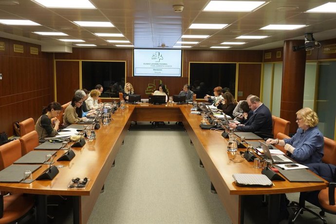 Alberto Martínez Ha Comparecido Este Lunes Ante La Comisión De Salud