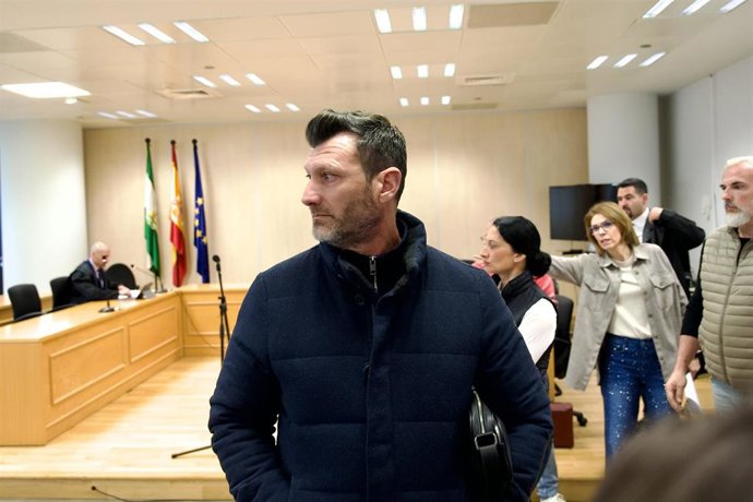 Antonio Barroso, el padre del niño de Morón de la Frontera desaparecido hace cuatro años, durante la audiencia previa a la celebración del juicio que ha tenido lugar en el Juzgado de lo Penal 1 de Sevilla.