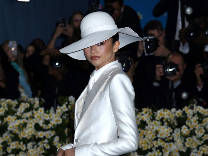 Archivo - Zendaya attends the 2025 Met Gala Celebrating Superfine: Tailoring Black Style at Metropolitan Museum of Art in New York. May 5, 2025.