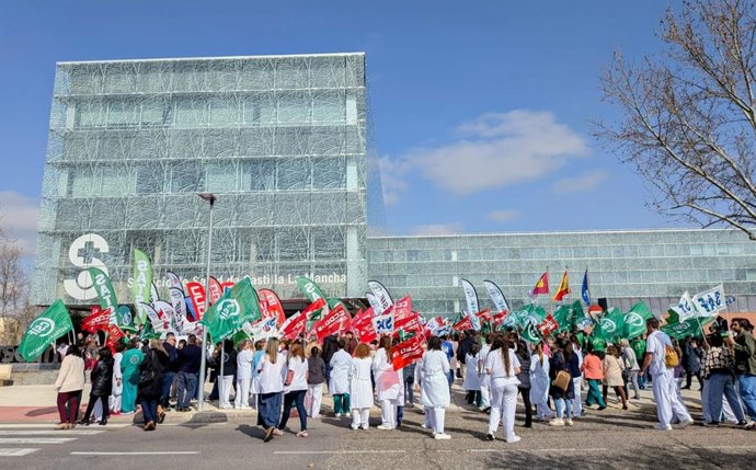Marcha de profesionales del Sescam en Toledo