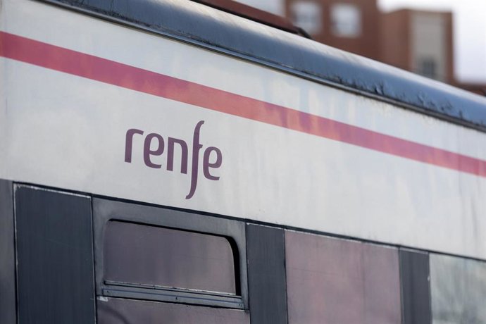 Archivo - Tren de la red de Cercanías 