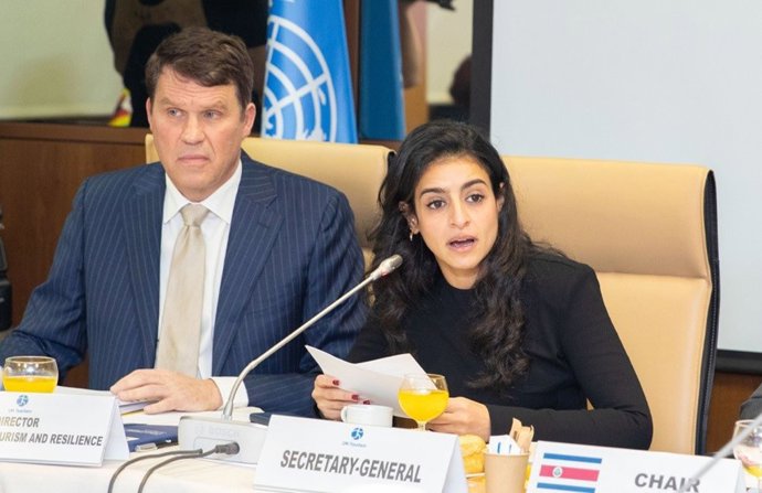 La secretaria general de ONU Turismo, Shaikha Al Nowais.