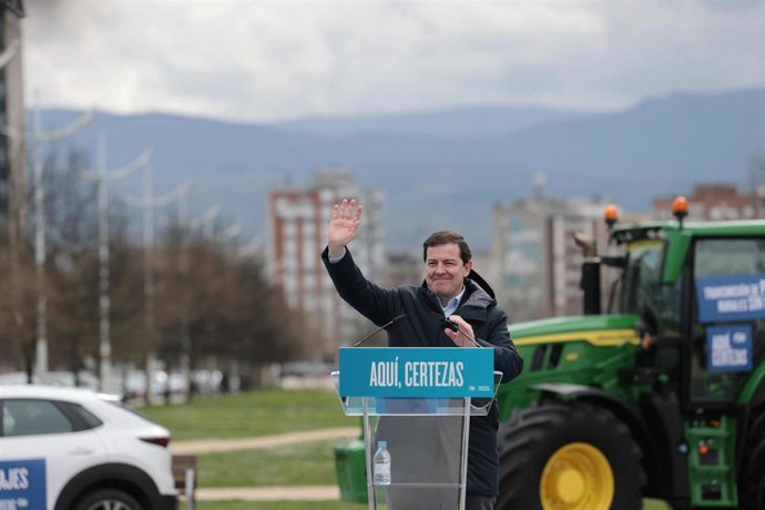 Fernández Mañueco en un acto del PP en Ponferrada (León)