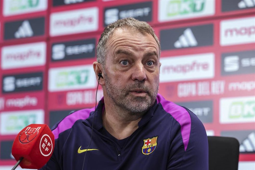 El entrenador del FC Barcelona, Hansi Flick, en la previa del partido de Copa del Rey Mapfre contra el Atlético de Madrid