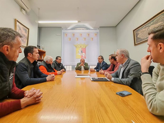 El Ayuntamiento de Calatayud y Enel invertirán 47.000 euros en la mejora de accesos en la Sierra de Armantes.