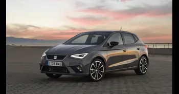 El Seat Ibiza se alza como el coche más vendido en febrero, y Toyota la marca más popular
