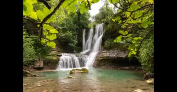 El espectáculo del agua en Burgos: del abismo del Nervión a los paraísos esmeralda de las Merindades