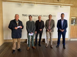 Inauguración de la exposición 'Tras los pasos del Holocausto' en la Casa de las Conchas de Salamanca.