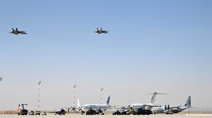 Archivo - BEIJING, April 19, 2025  -- Kuwaiti Air Force fighters participate in the "Jabriya 1" exercise at Abdullah Al-Mubarak Air Base in Farwaniya Governorate, Kuwait, April 17, 2025.   The exercise simulates the hijacking of a civilian aircraft and th