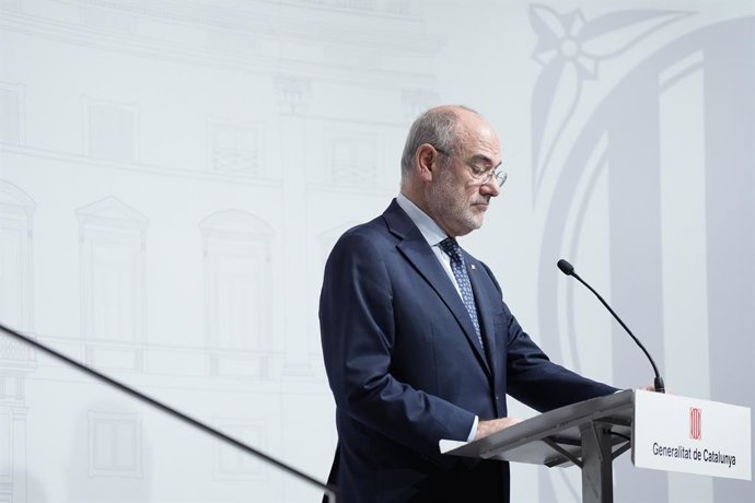 El conseller de Acción Exterior de la Generalitat, Jaume Duch, durante una rueda de prensa, en el Palau de la Generalitat, a 24 de febrero de 2026, en Barcelona, Catalunya (España). Duch ha expuesto la posición del Govern en el 4º aniversario de la guerra