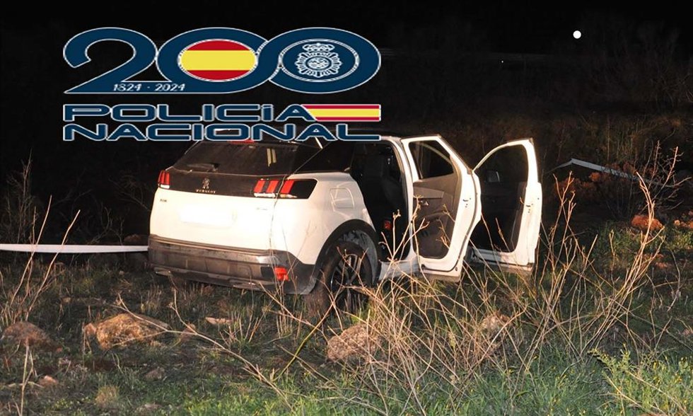 Vehículo sustraído utilizado por los dos asaltantes.