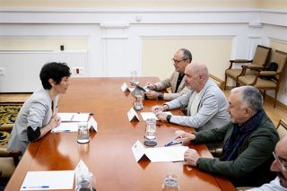 Archivo - La ministra de Inclusión, Seguridad Social y Migraciones, Elma Saiz, se reúne con el secretario general de CCCOO, Unai Sordo, y el secretario general de UGT, Pepe Álvarez.