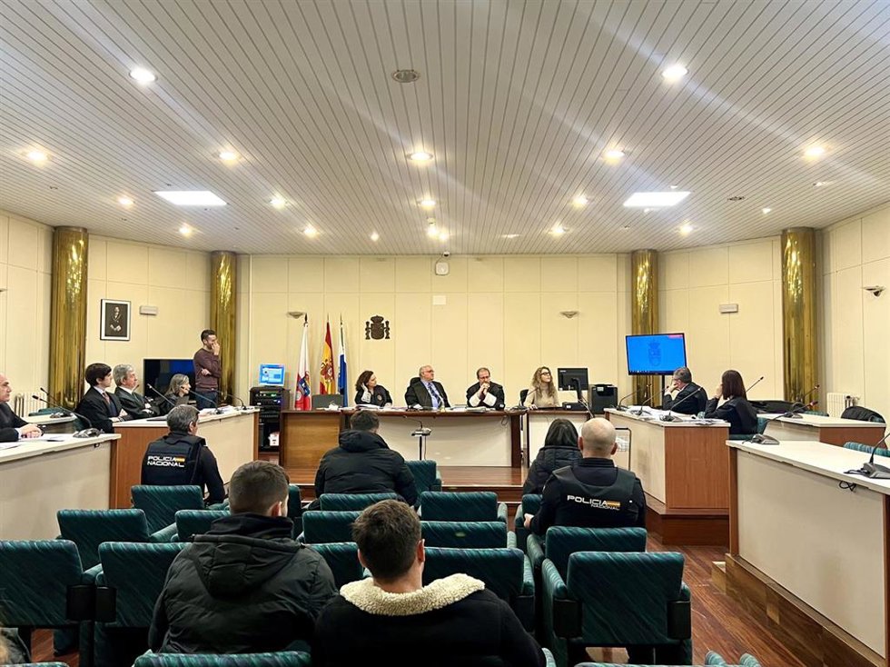 Archivo - Juicio por la agresión a un médico y un celador en el centro de salud Los Castros