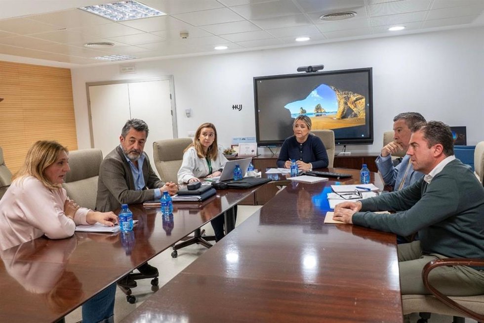 Reunión sobre atención bucodental en la provincia.