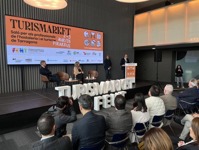 El presidente de la ConfeCat, Santiago García-Nieto, inaugura la tercera edición de TurisMarket en Reus (Tarragona)