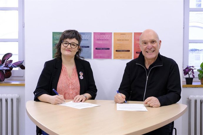 Imagen de la firma del convenio