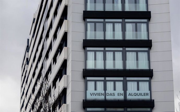 Anuncio de viviendas en alquiler
