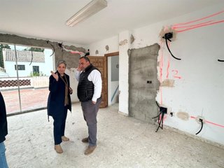 La viceconsejera de Justicia, Administración Local y Función Pública, Ana Corredera, visita Pizarra (Málaga)  junto a la delegada territorial de la consejería, Teresa Pardo, y el alcalde, Félix Lozano.