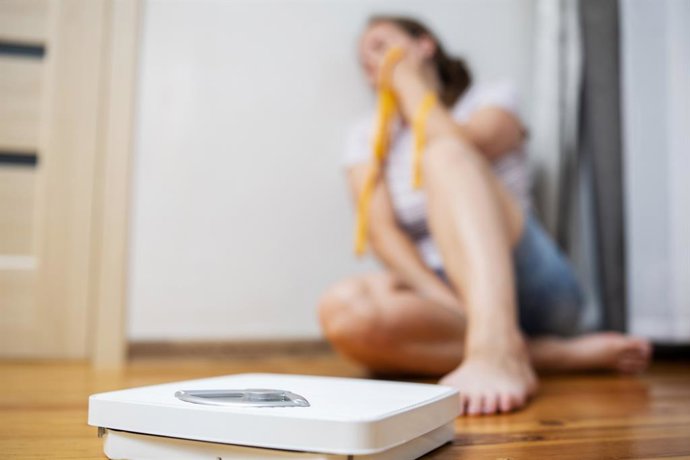 Archivo - Arquivo - Mulher diante da balança.