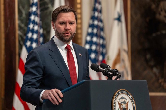 25 de fevereiro de 2026, Washington, Distrito de Columbia, EUA: O vice-presidente JD VANCE fala durante uma coletiva sobre fraudes no Medicare e no Medicaid em Minnesota, na Sala do Tratado Indígena do Edifício Executivo Eisenhower.