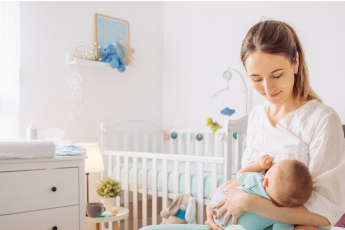 Archivo - La lactancia materna es lo mejor para tu bebé