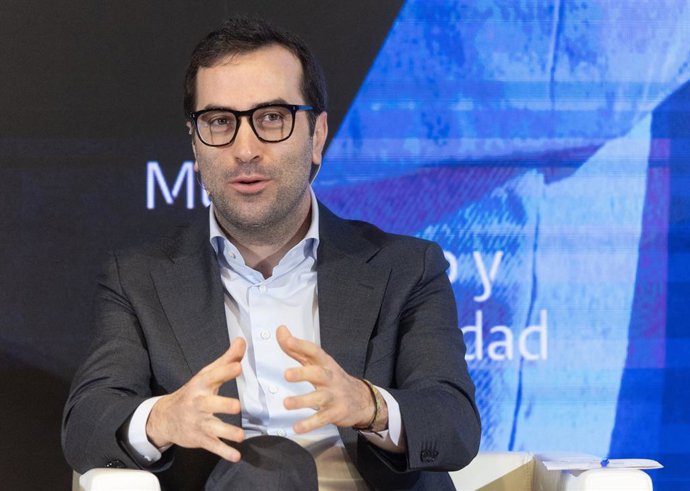 El ministro de Economía, Comercio y Empresa, Carlos Cuerpo, durante el encuentro ‘Mujer, Crecimiento y Competitividad’, en la sede del Ministerio, a 27 de febrero de 20266, en Madrid (España). El encuentro ha sido organizado por el Ministerio de Economía,