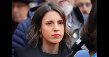 Montero (Podemos) reclama al Gobierno que "reconozca la responsabilidad del Estado" en la matanza del 3 de marzo