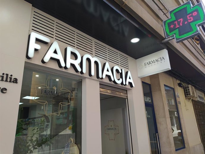 Archivo - Farmacia en C-LM