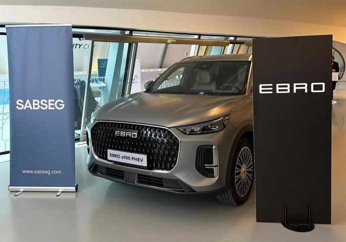 Un cotxe Ebro S900 PHEV