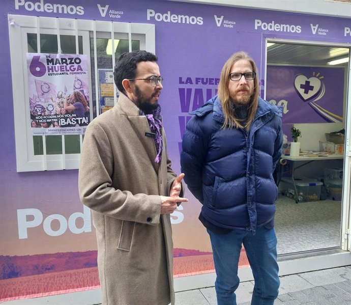 Pablo Fernández acompaña a Miguel Ángel Llamas en un acto de la campaña electoral