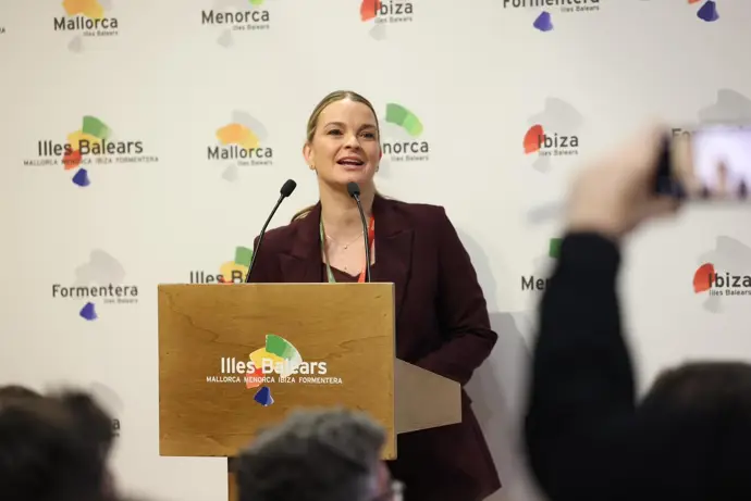 La presidenta del Govern, Marga Prohens, en la feria turística ITB