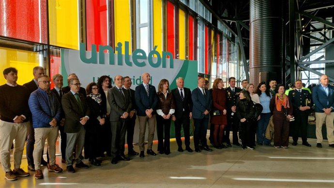 Acto inaugural de la séptima edición de Expociencia, en el Palacio de Exposiciones y Congresos de León.