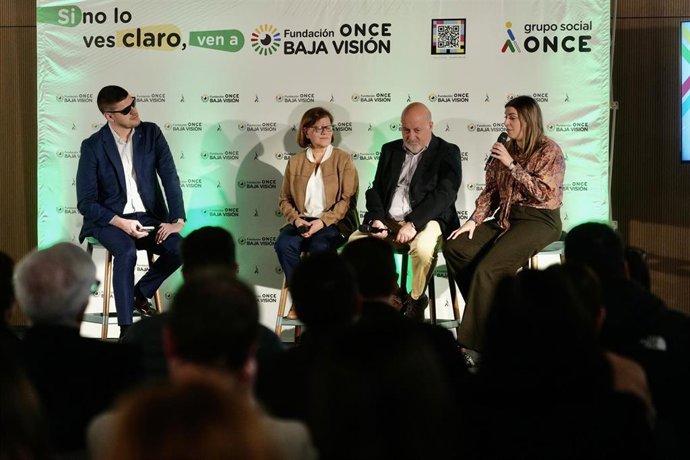 Presentación de la Fundación ONCE Baja Visibilidad en Valladolid.