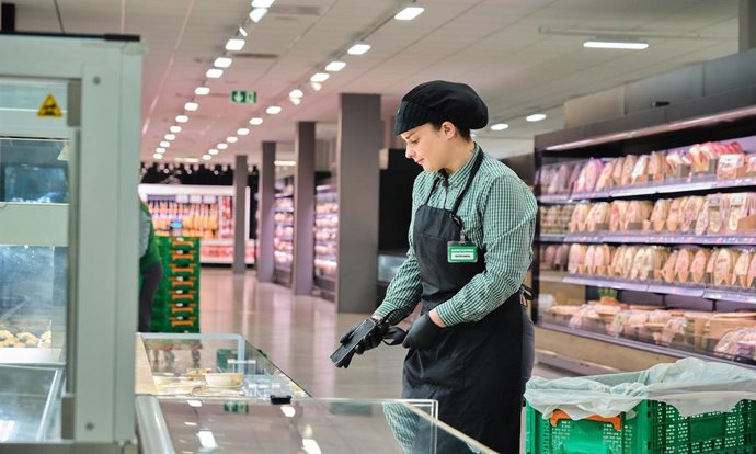 Mercadona dona 1.380 toneladas de productos de primera necesidad en la Comunidad, donde colabora con 57 entidades