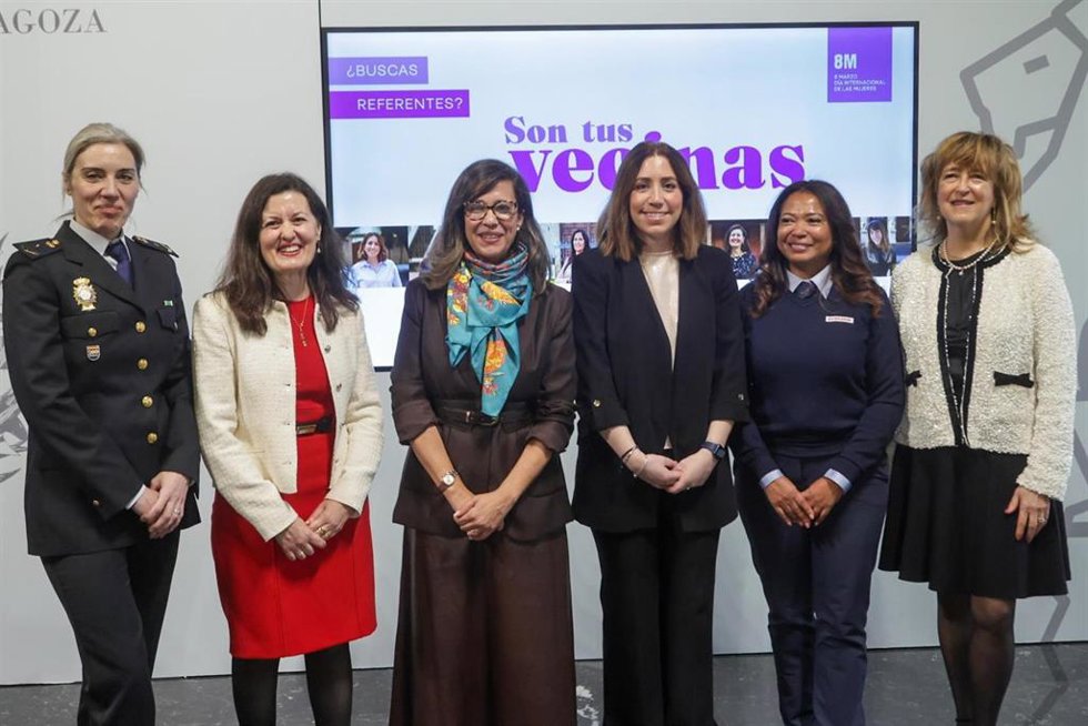 Presentacion de la campaña del 8-M del Ayuntamiento de Zaragoza en la que las protagonistas son sus propias vecinas