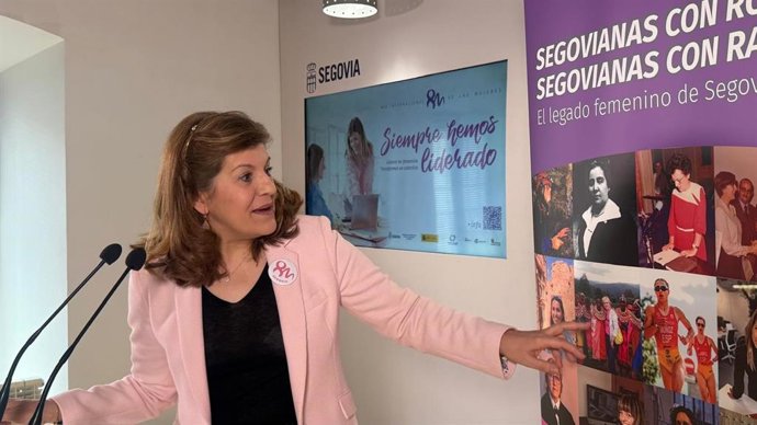 Azucena Suárez, durante la presentación del programa.